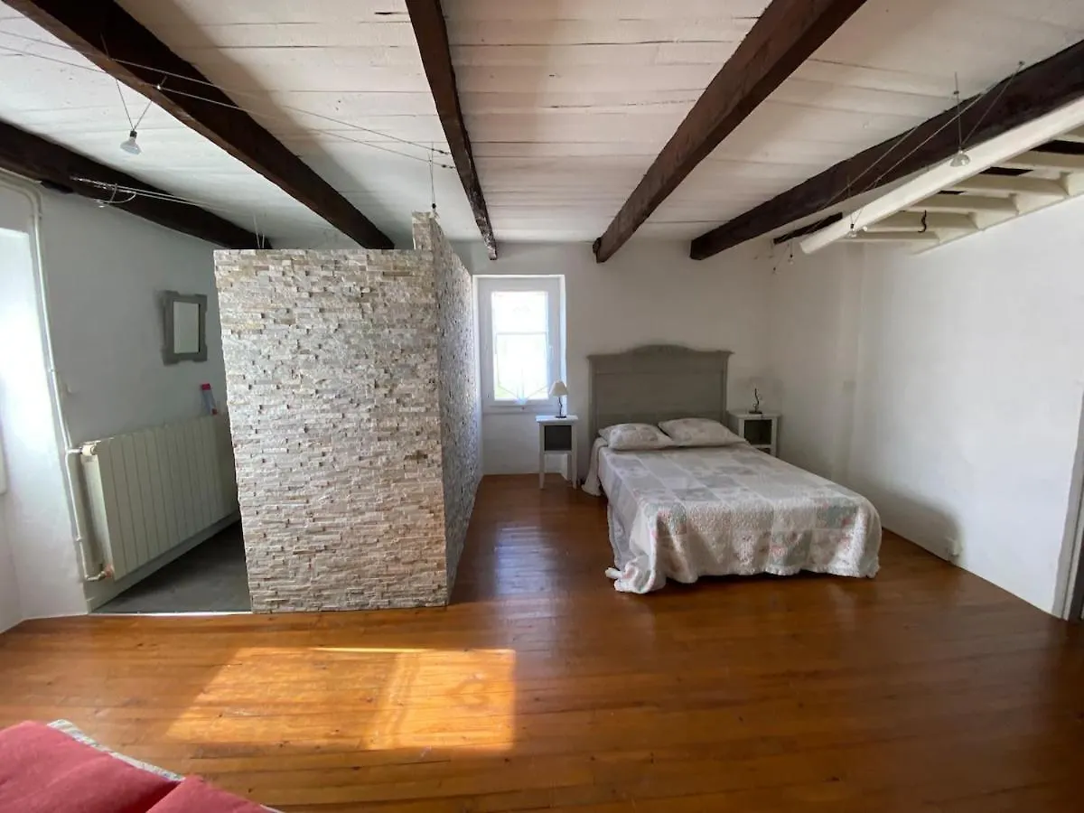 La Maison De Jeanne Tour-de-Faure
